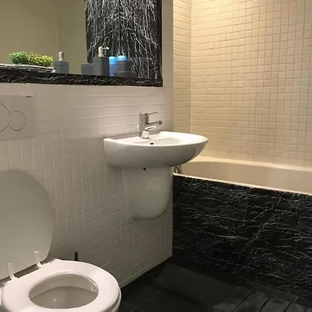 Apartment Historic & Modern 2 Bed - Free Parking Bradford (West Yorkshire)