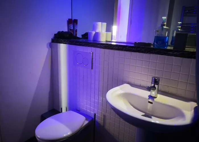 Historic & Modern 2 Bed - Free Parking * Bradford (West Yorkshire)