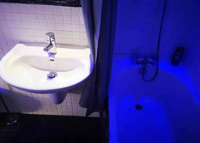 Historic & Modern 2 Bed - Free Parking アパート *