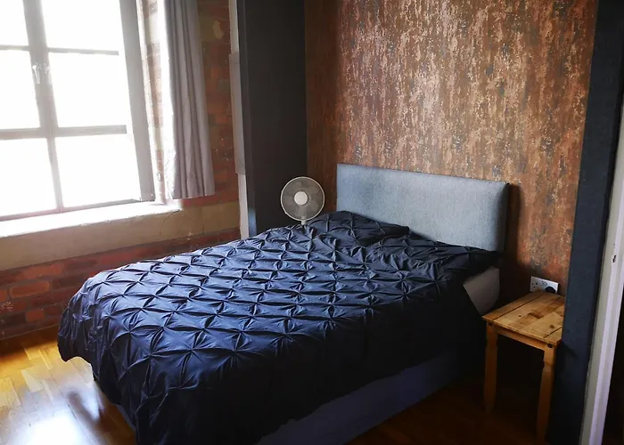 Historic & Modern 2 Bed - Free Parking